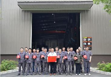  五四青年 | 與時間賽跑，讓機器也有溫度——制造二部喜獲長沙高新區“工人先鋒號”